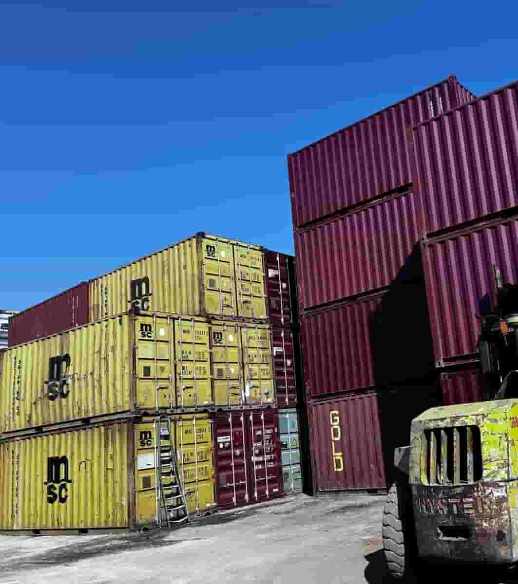 حاوية شحن/تخزين للبيع في الكويت