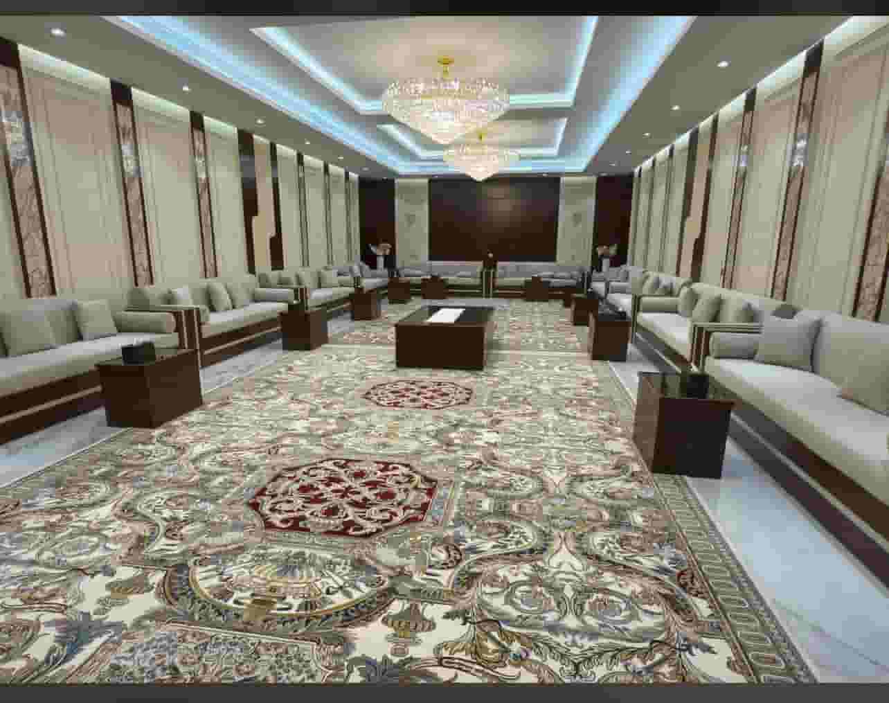 Separation and upholstery of diwaniyas