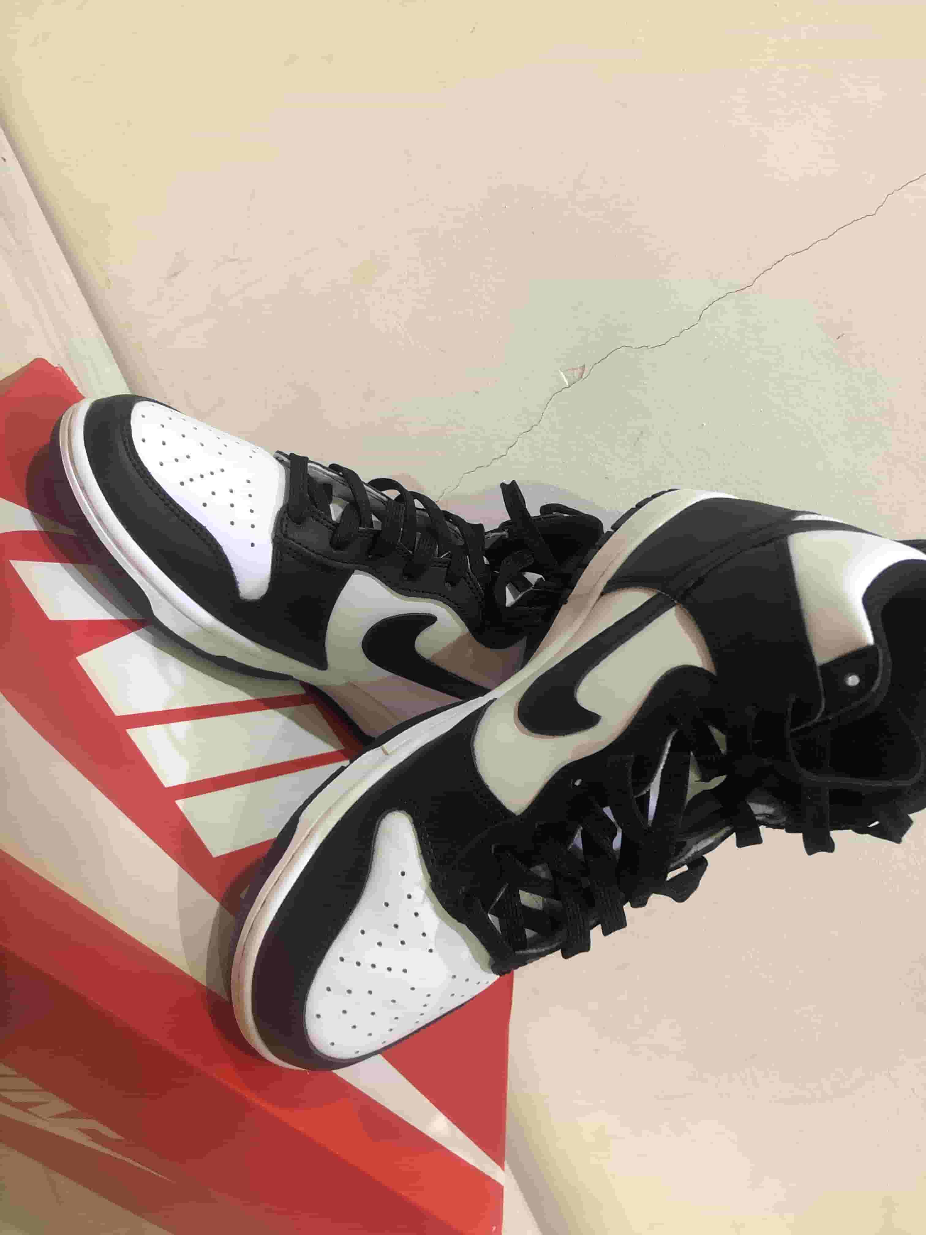 New unused men's shoes