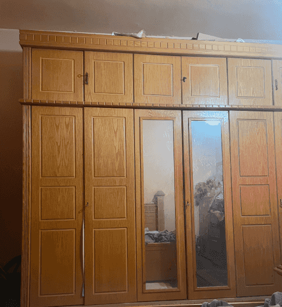 للبيع غرفة نوم وخزانات