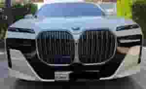 للبيع بي ام دبليو 735i موديل 2023