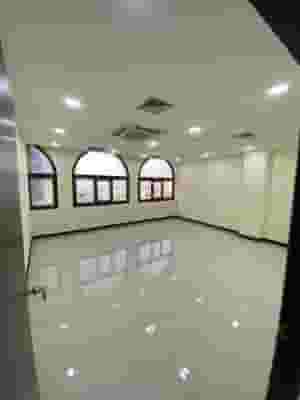 للإيجار مكتب بمدينة الكويت بسعر مميز جدا