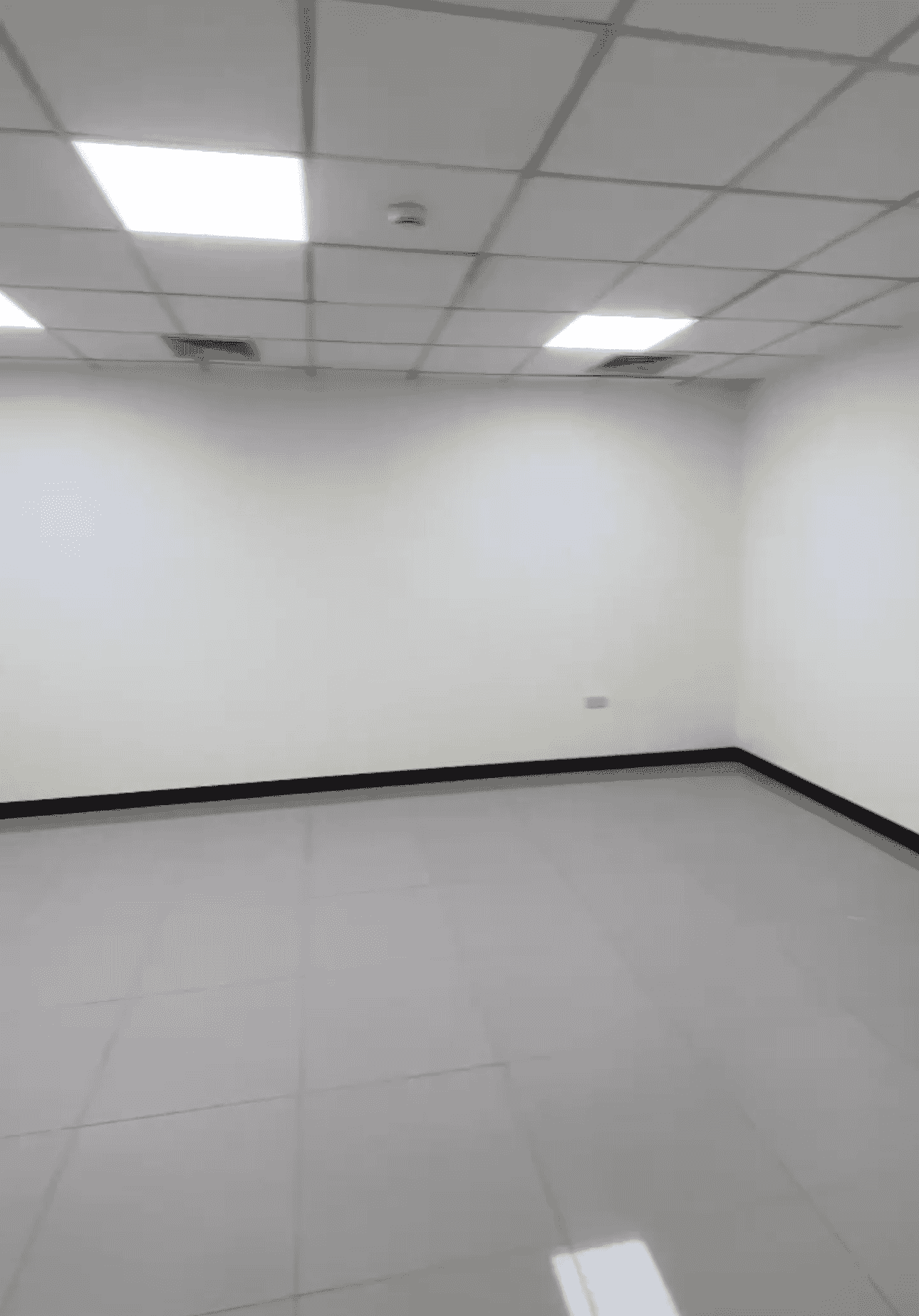 مكتب للإيجار بمدينة الكويت