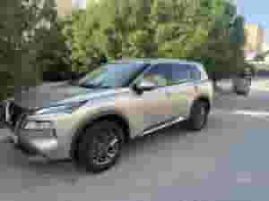 للبيع نيسان اكس تريل 2024