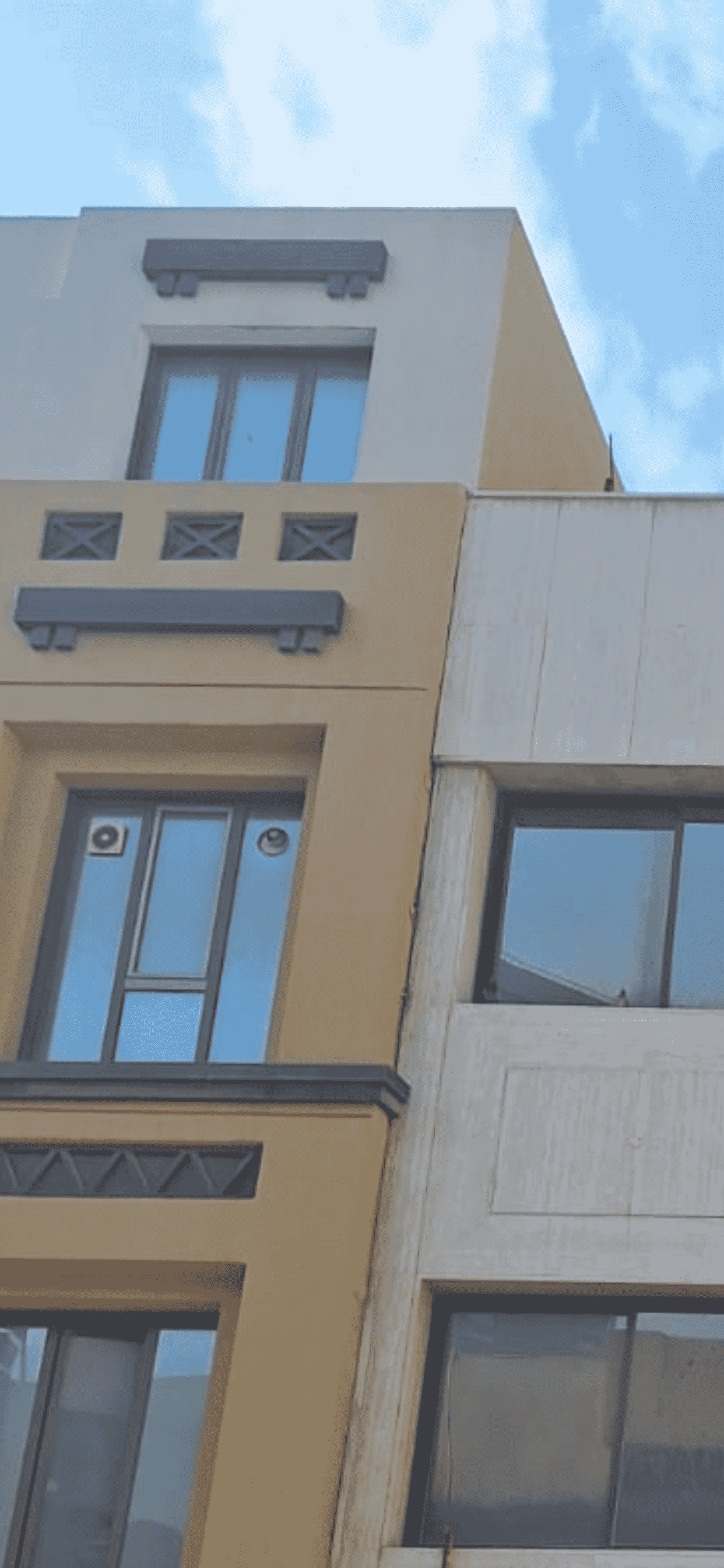 مجمع تجاري المساحة 177m المباركية