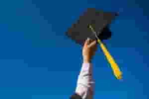 مدرسين للجامعة الأمريكية والبريطانية 
