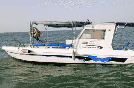 Cruise trips on a fully equipped cruiser Cruise trips on a fully equipped cruiser