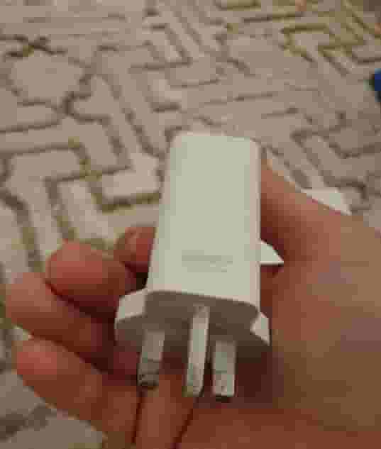Oneplus charger Oneplus charger