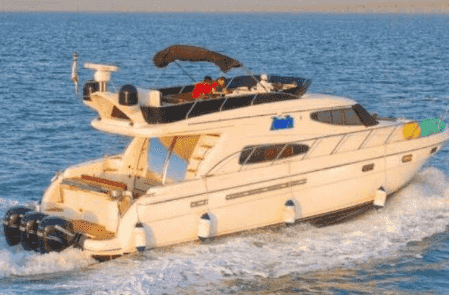 Enjoy the finest cruise experience on a VIP yacht Enjoy the finest cruise experience on a VIP yacht