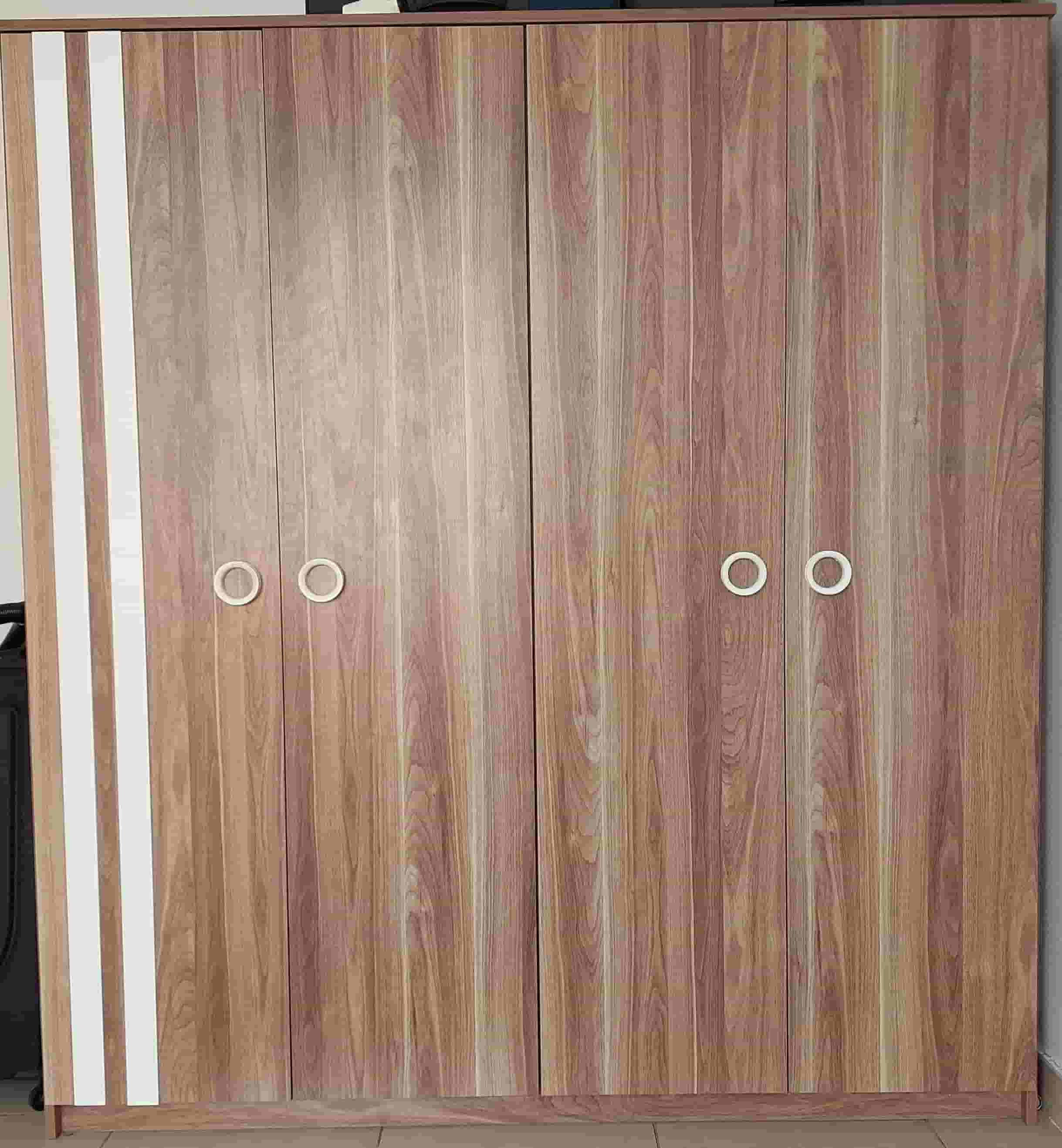 Light brown wardrobe from al-ghanim Light brown wardrobe from al-ghanim