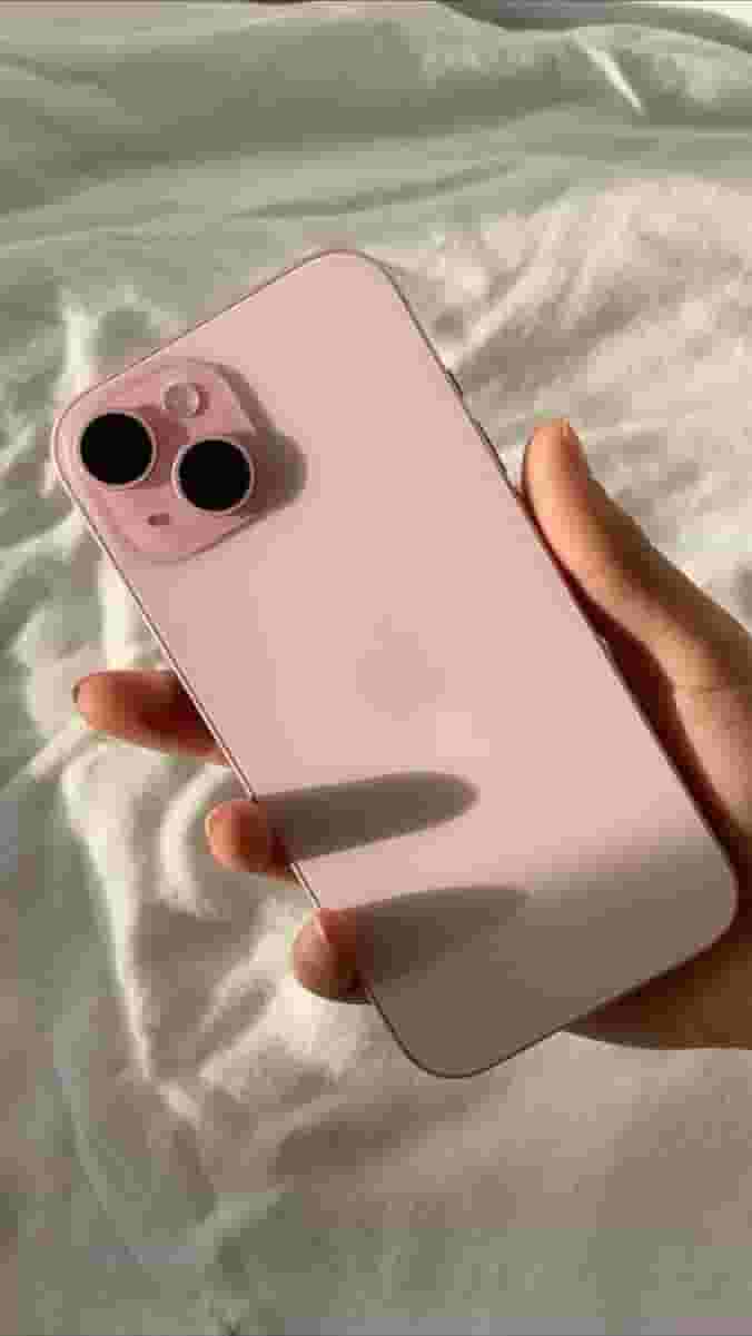 iPhone 13 Pink 100% battery 128 GB iPhone 13 Pink 100% battery 128 GB