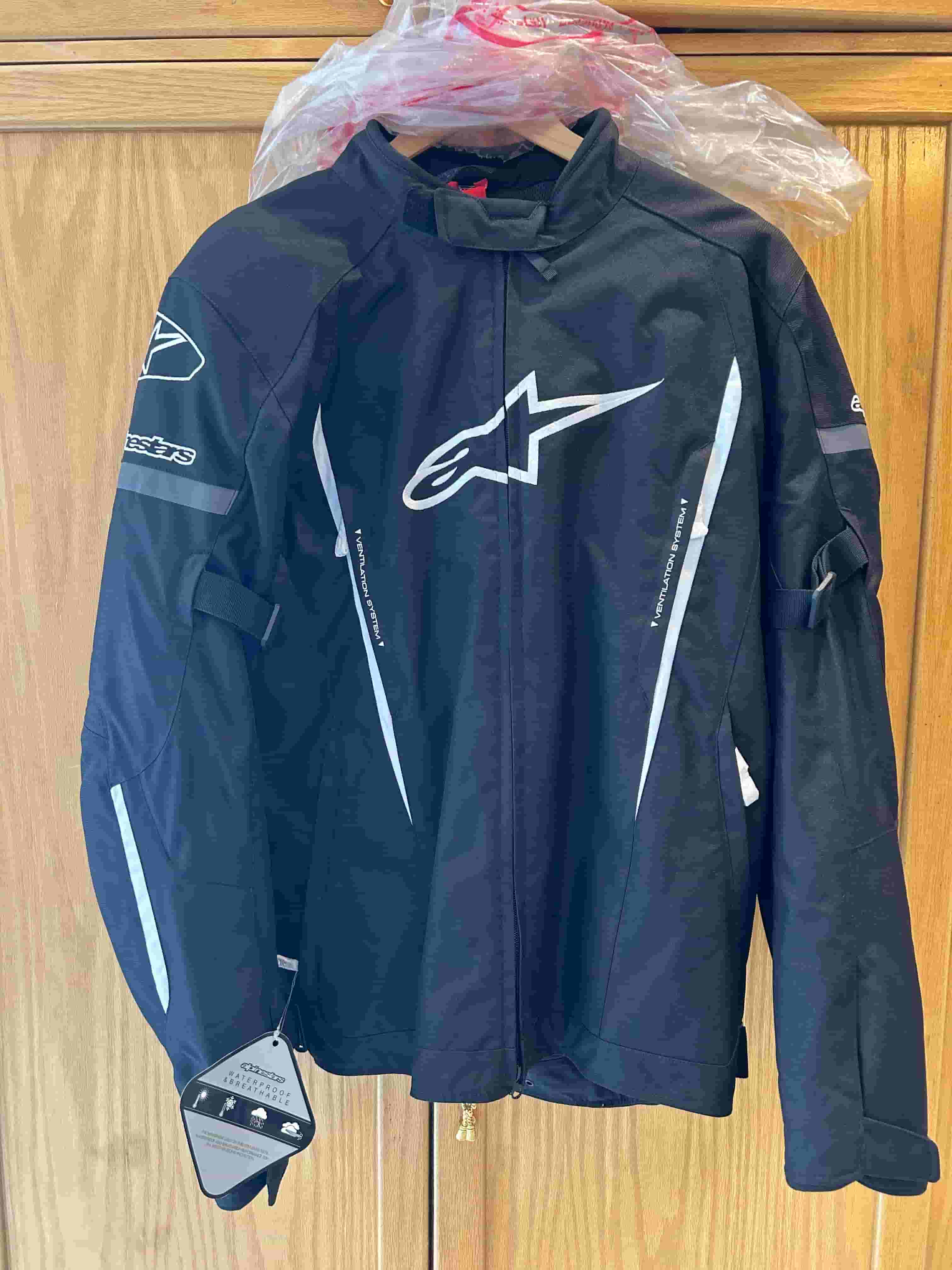 Motorcycle protection jacket in new condition Motorcycle protection jacket in new condition